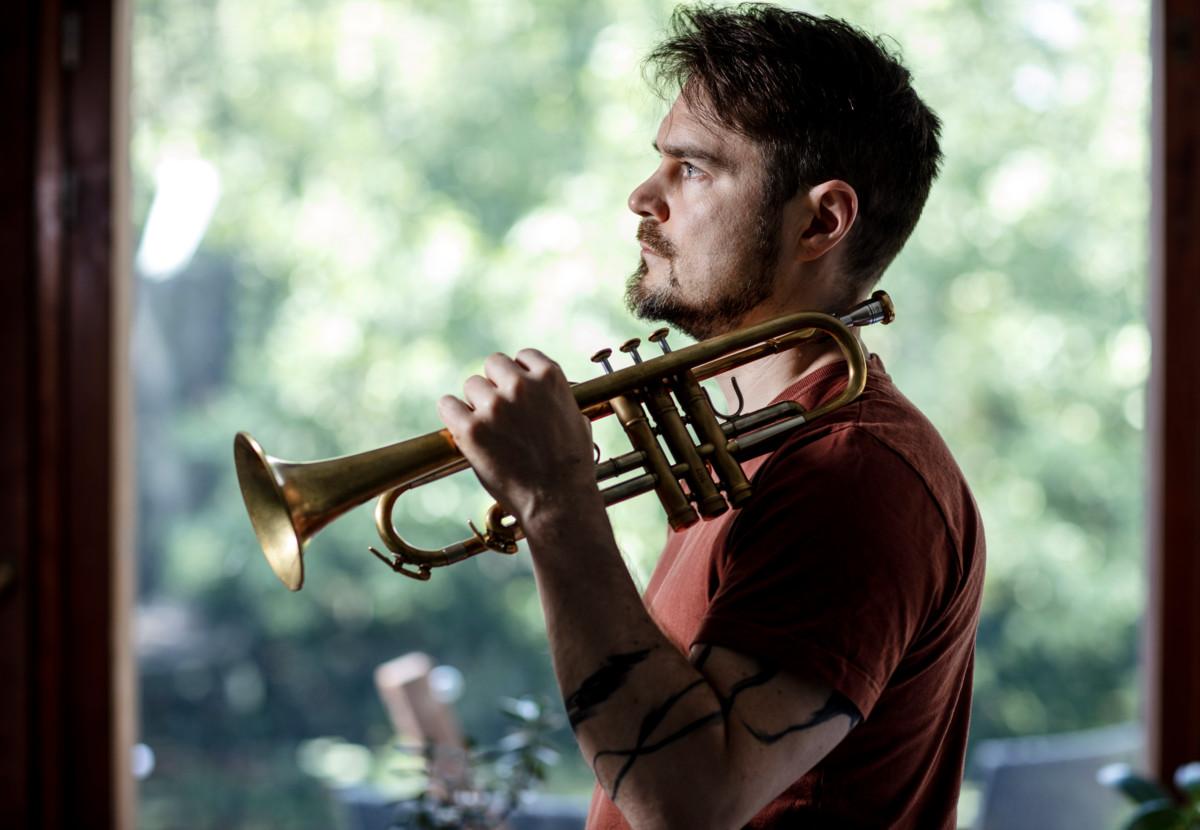 Verneri Pohjola kävi Hush-trumpettikonserton läpi säveltäjä Kaija Saariahon kanssa huhtikuussa Pariisissa.